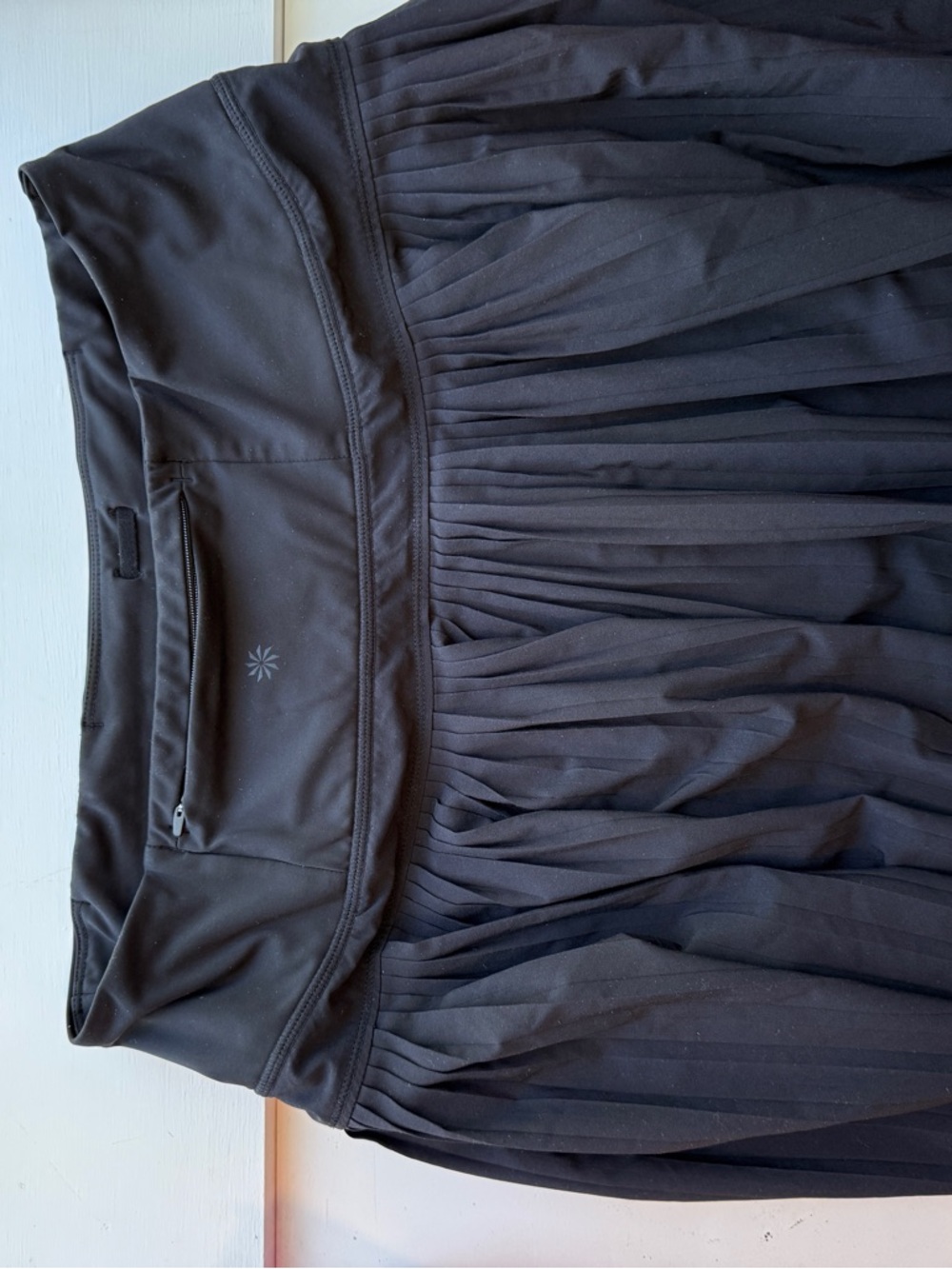 Athleta Black Pleated Tennis Size Small
